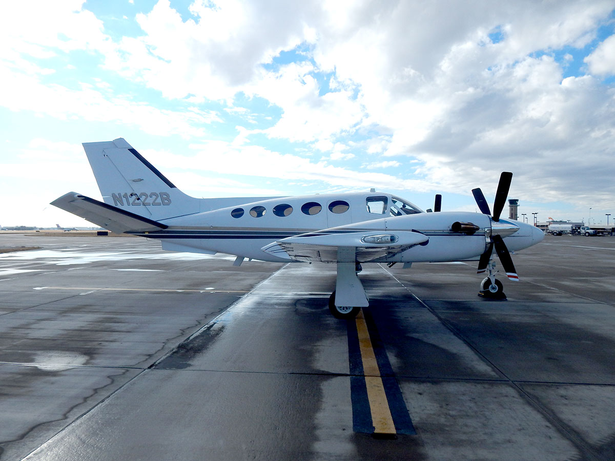 Cessna 425